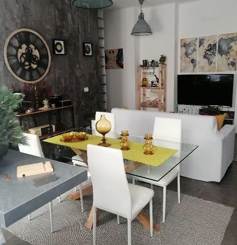 Del Borgo منزل للإقامة